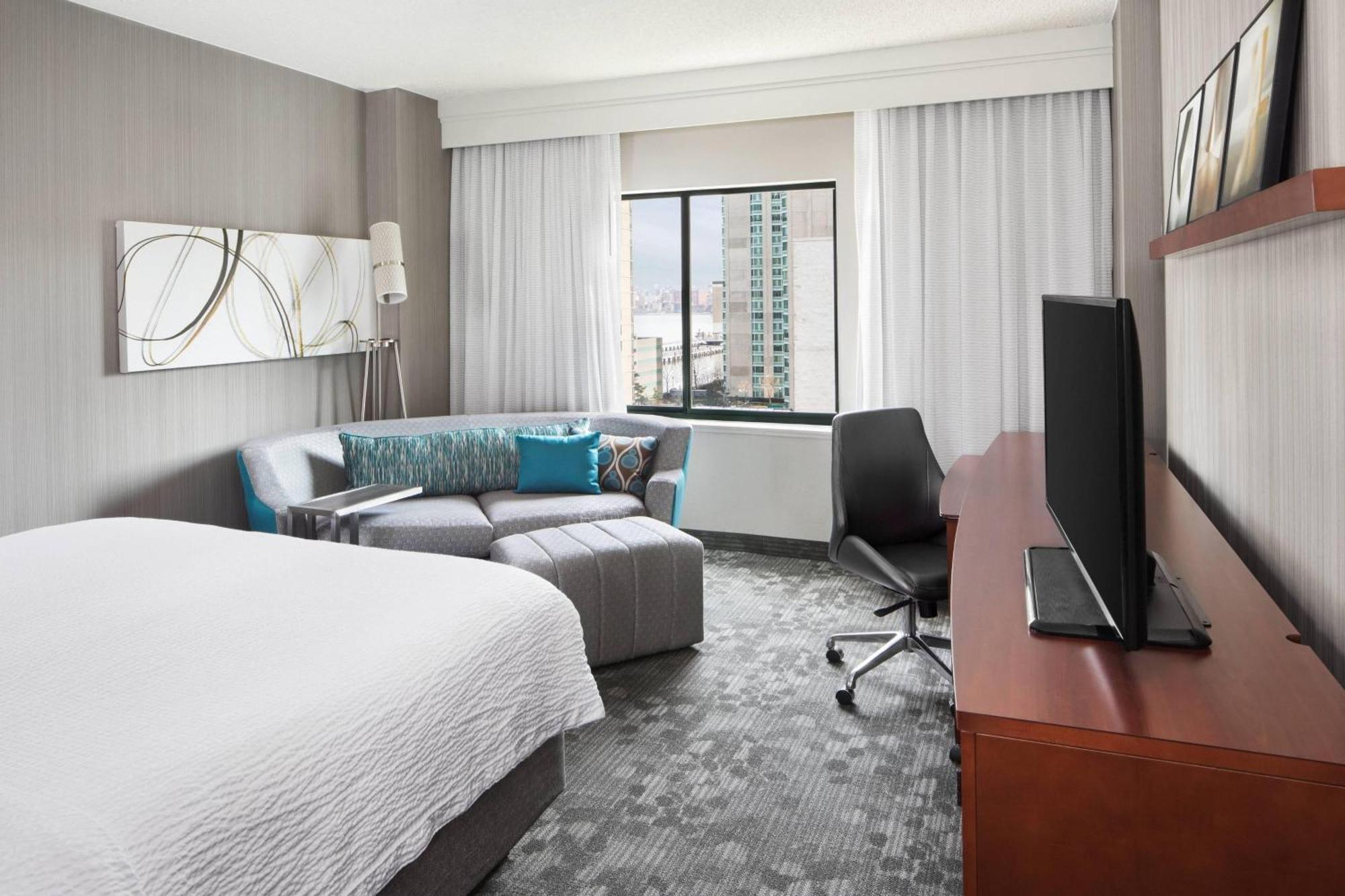 Courtyard By Marriott Jersey City Newport Exteriör bild