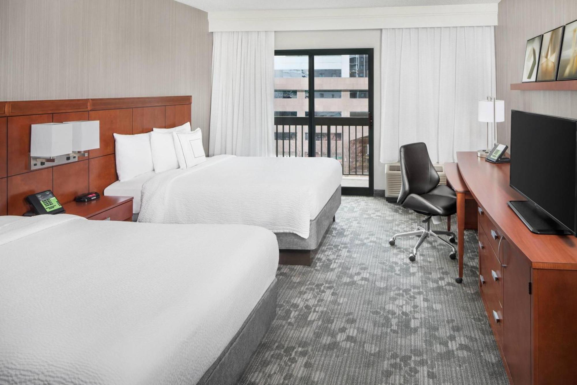 Courtyard By Marriott Jersey City Newport Exteriör bild