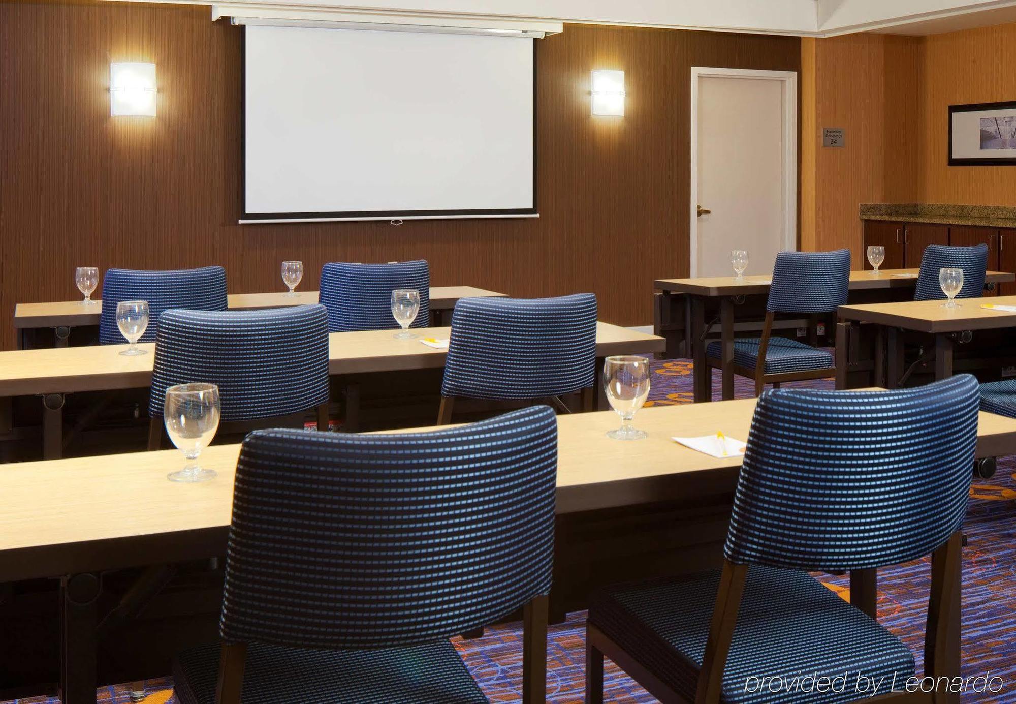 Courtyard By Marriott Jersey City Newport Exteriör bild