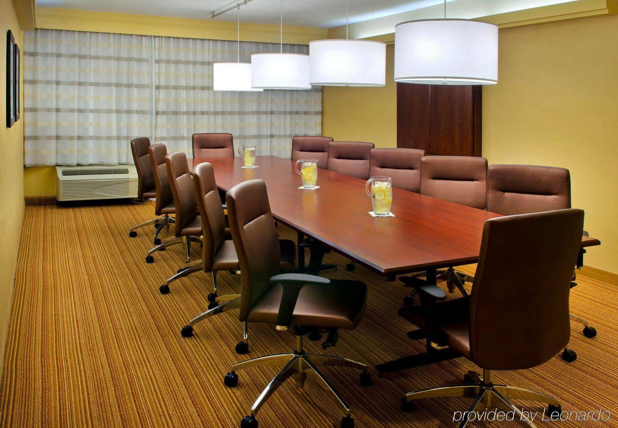 Courtyard By Marriott Jersey City Newport Exteriör bild