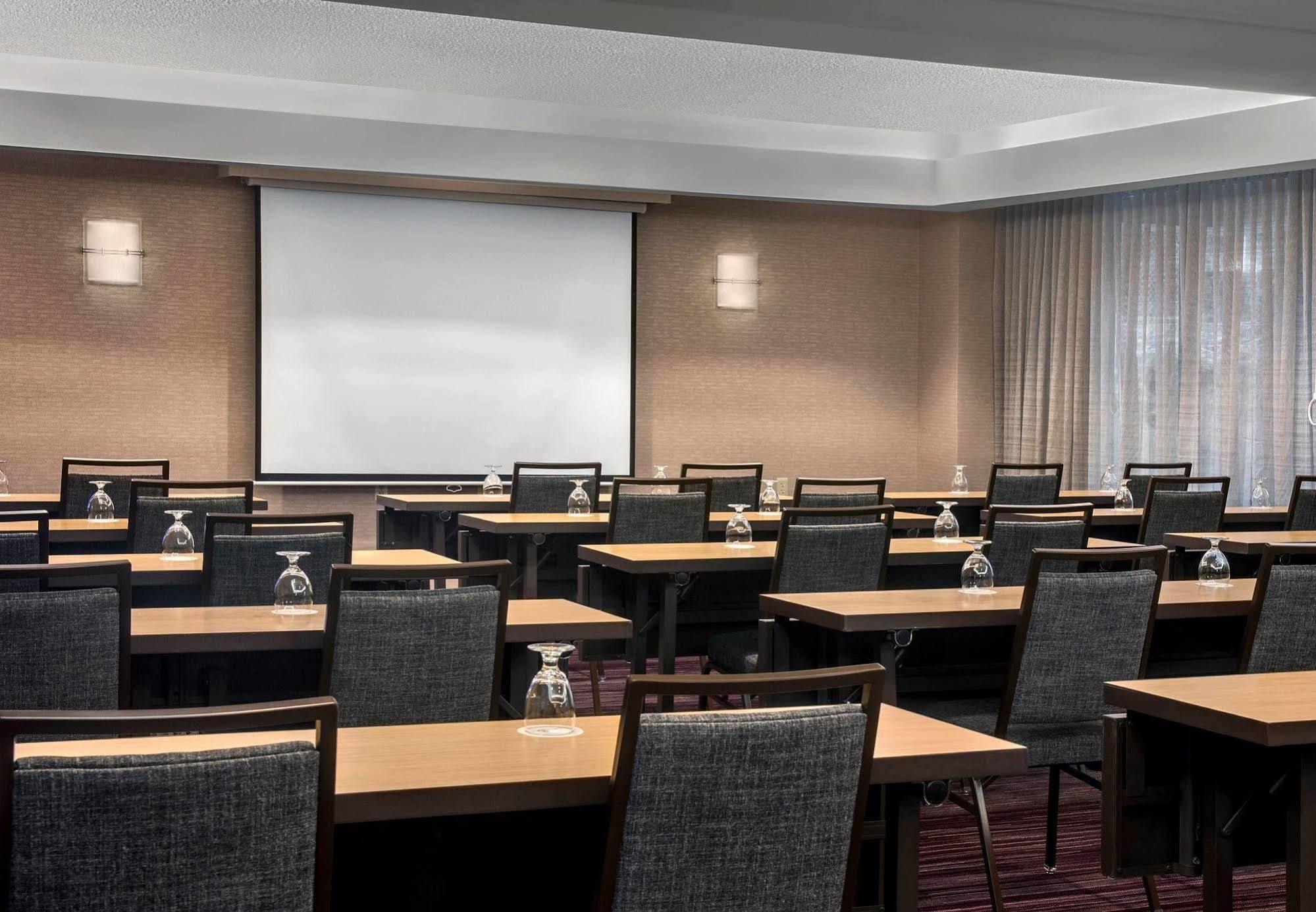 Courtyard By Marriott Jersey City Newport Exteriör bild