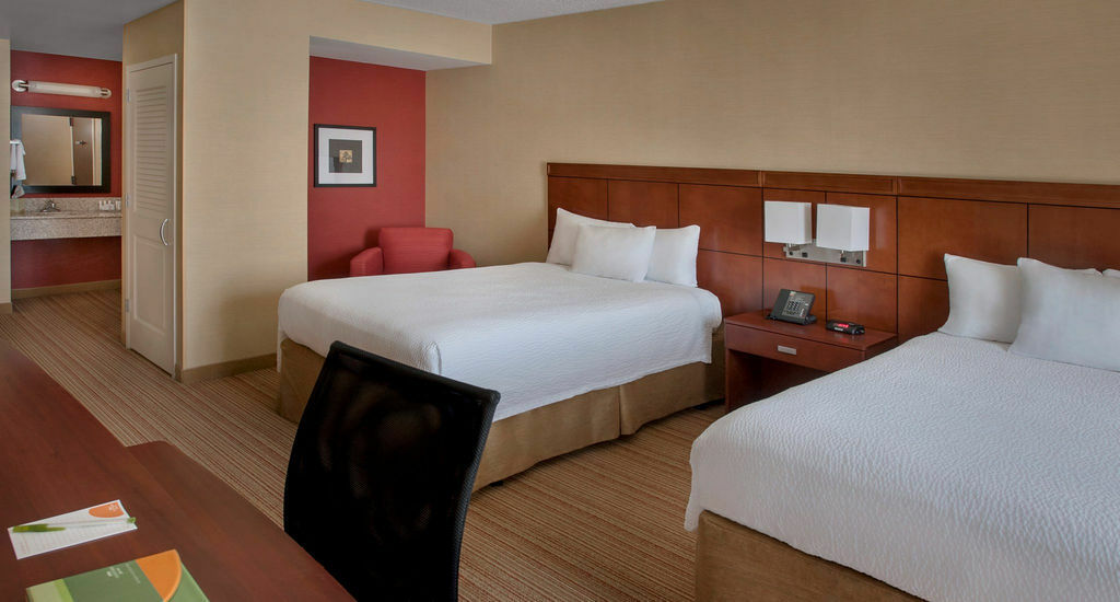 Courtyard By Marriott Jersey City Newport Exteriör bild